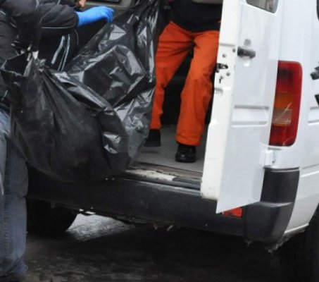 Cadavru aflat în descompunere, găsit într-o locuinţă din Poarta 6
